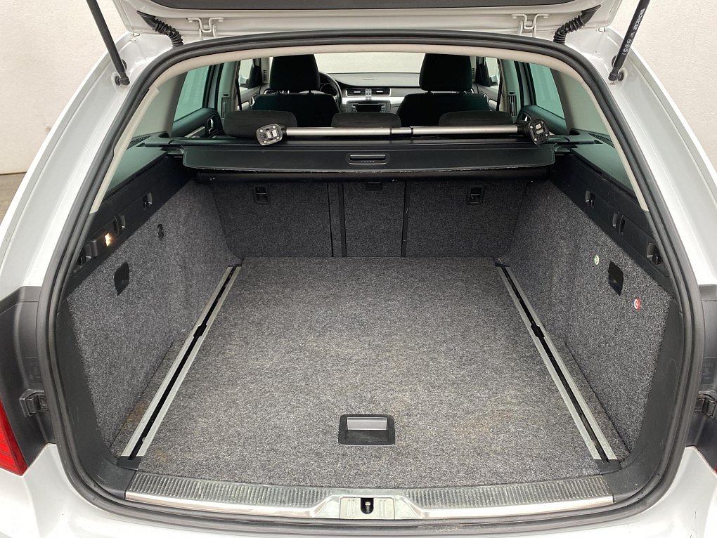 Škoda Superb II 2.0 TDi Ambition