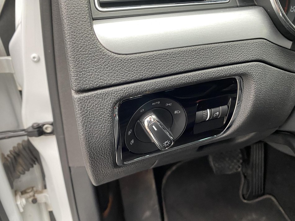 Škoda Superb II 2.0 TDi Ambition