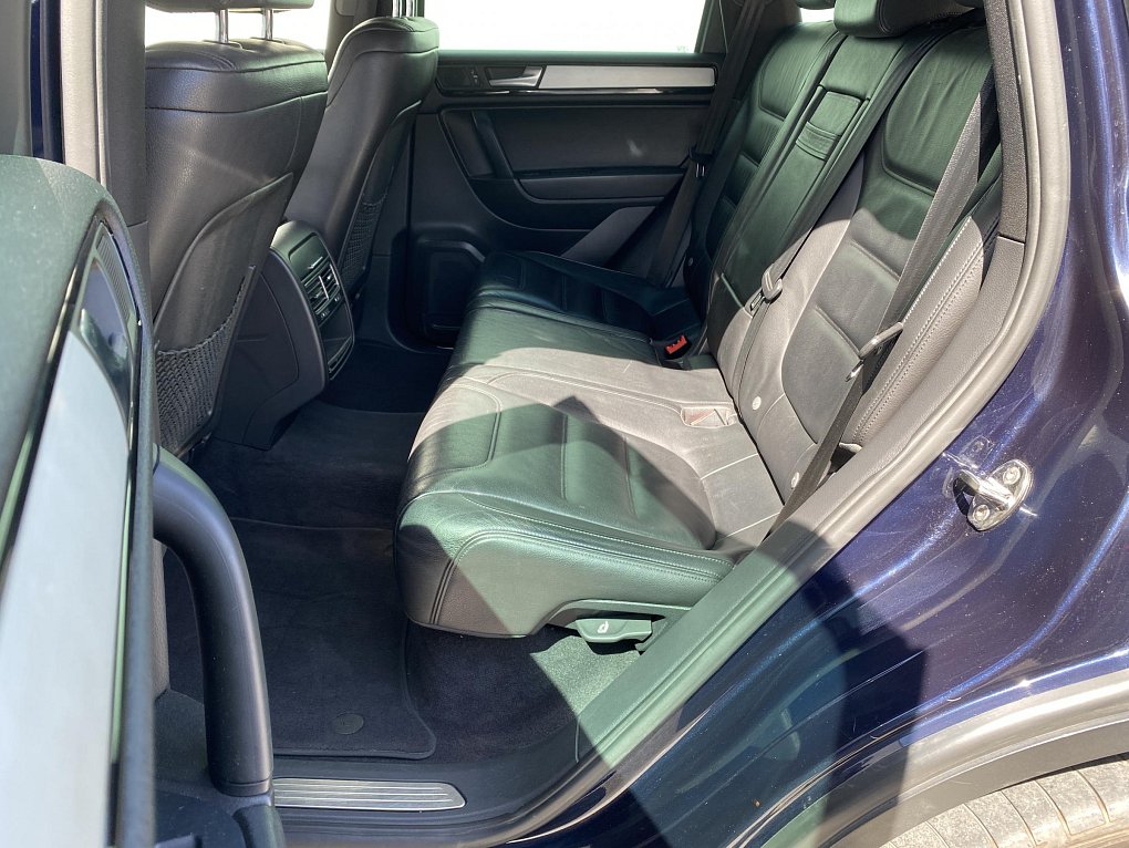 Volkswagen Touareg 3.0 TDi V6  4x4