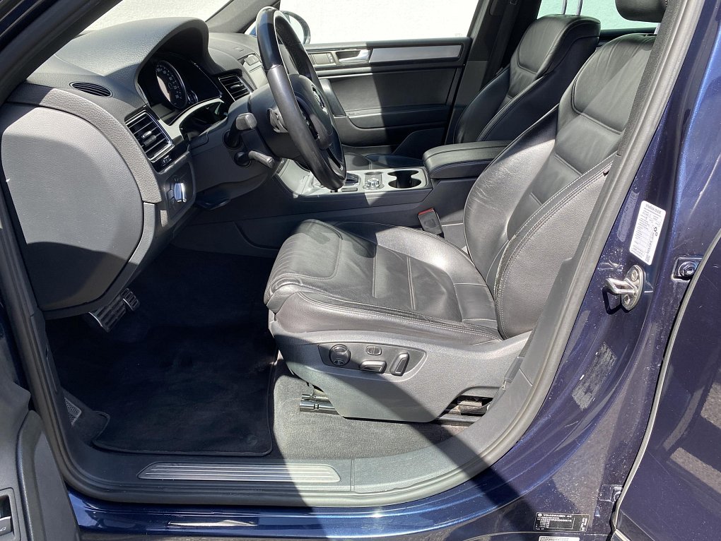 Volkswagen Touareg 3.0 TDi V6  4x4
