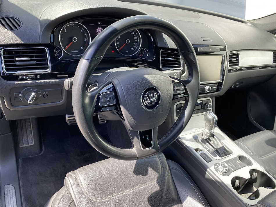 Volkswagen Touareg 3.0 TDi V6  4x4