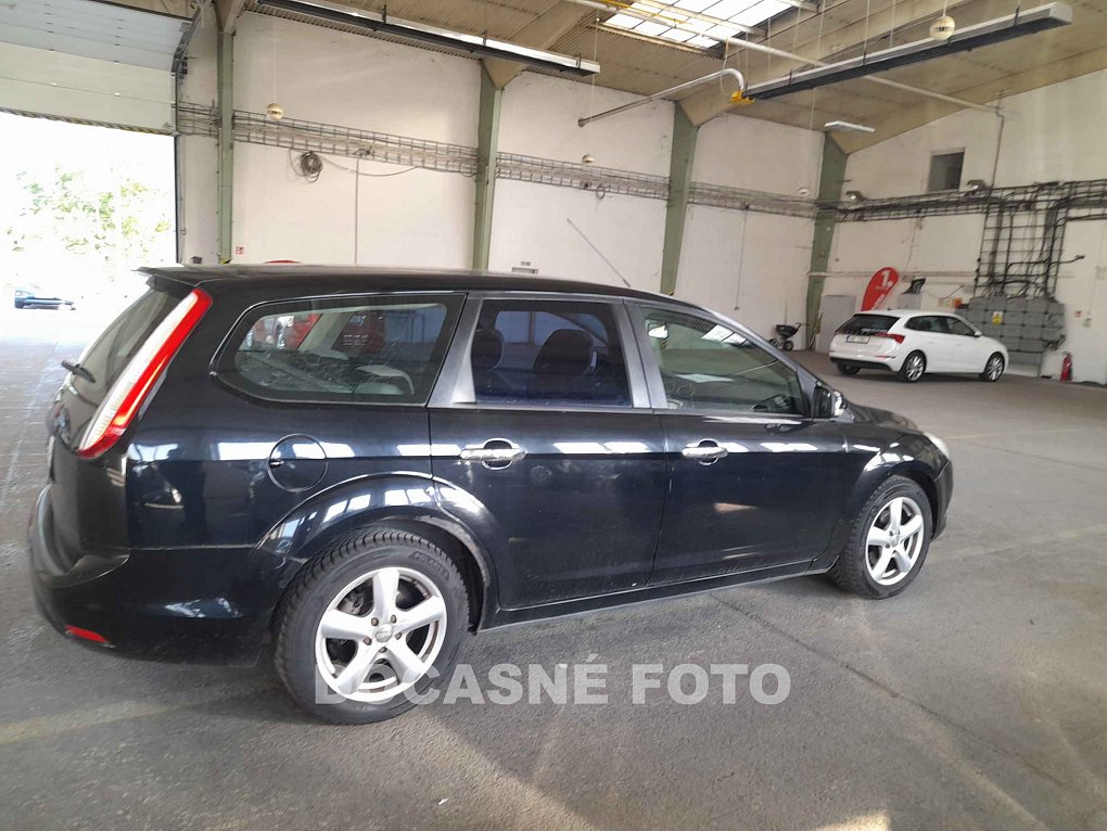 Ford Focus 1.6i 