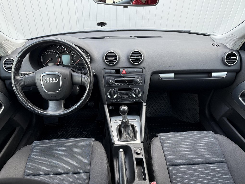 Audi A3 1.6i 