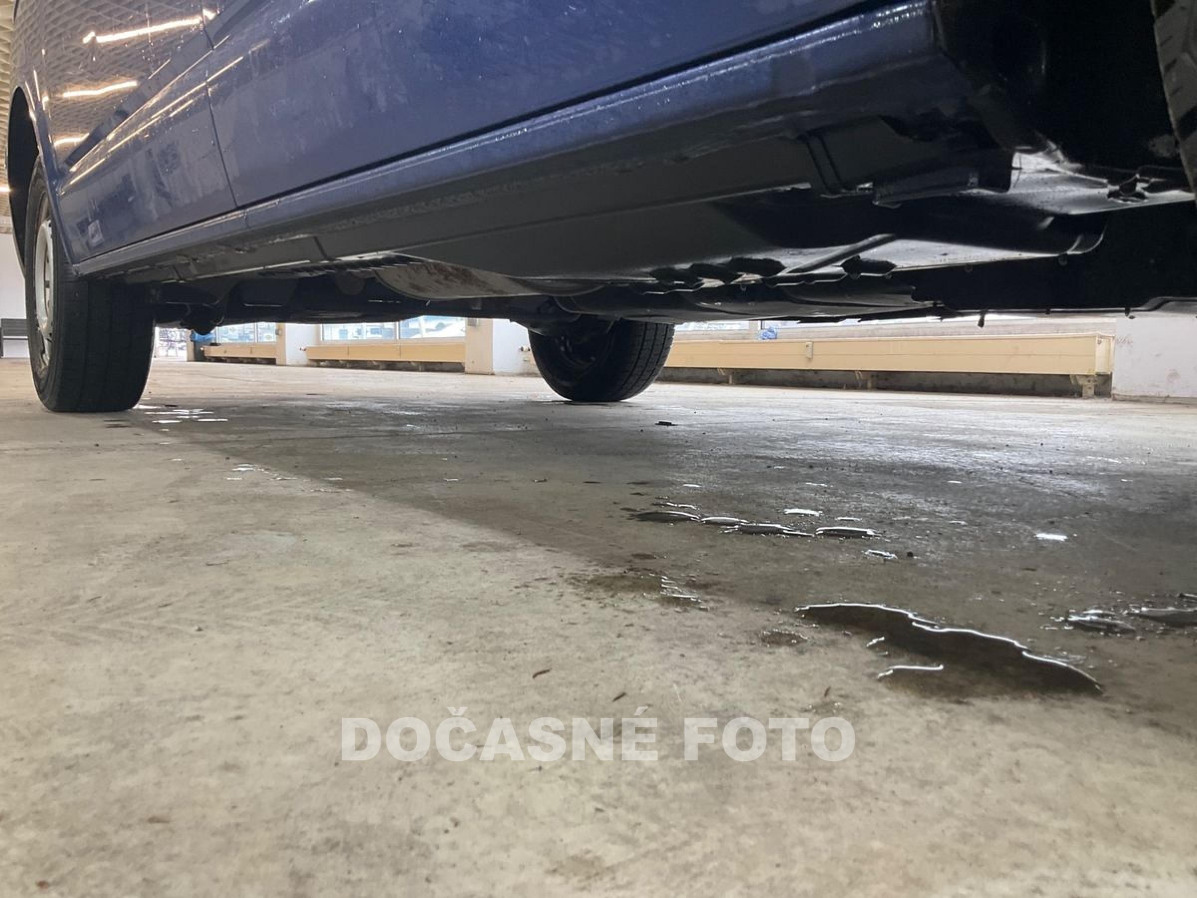 Volkswagen Transporter, 2014 - pohled č. 5