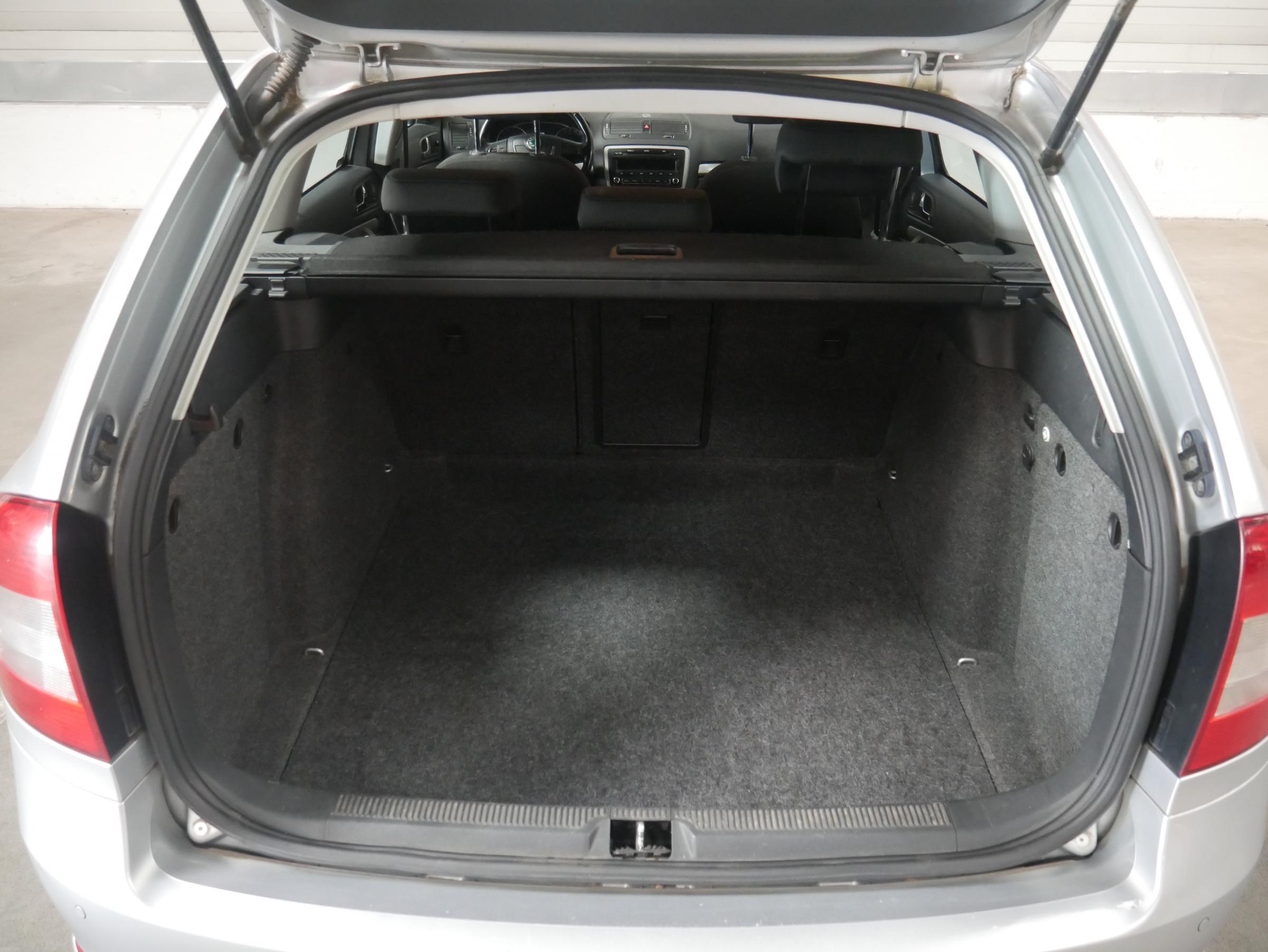 Škoda Octavia II, 2012 - pohled č. 7