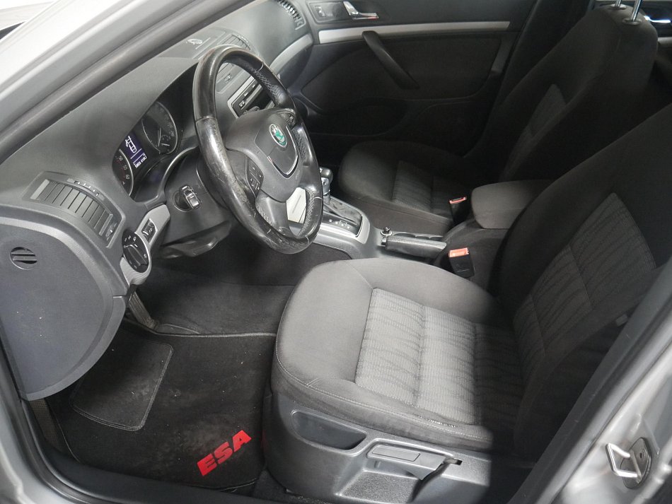 Škoda Octavia II 1.6 TDi Elegance