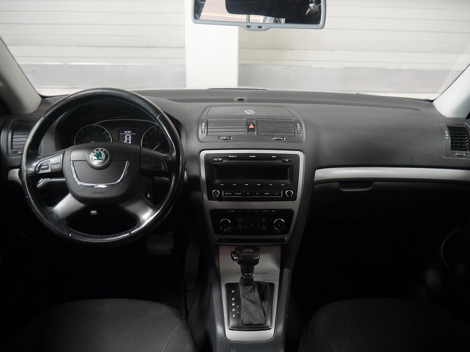 Škoda Octavia II 1.6 TDi Elegance