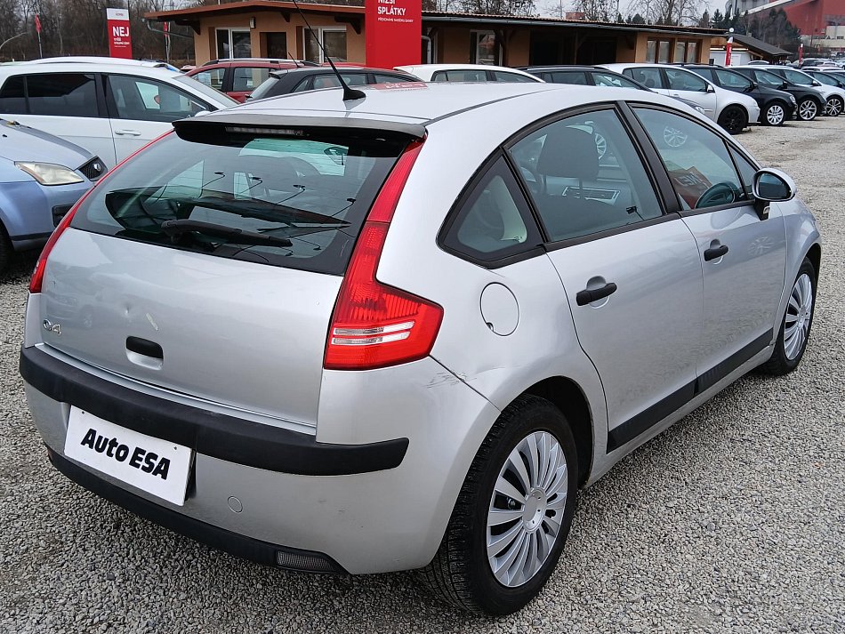 Citroën C4 1.4i 