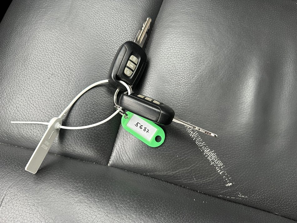 Chevrolet Captiva 2.0 CDTI  4x4, 7míst