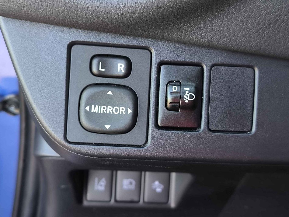 Toyota Yaris 1.5 i 