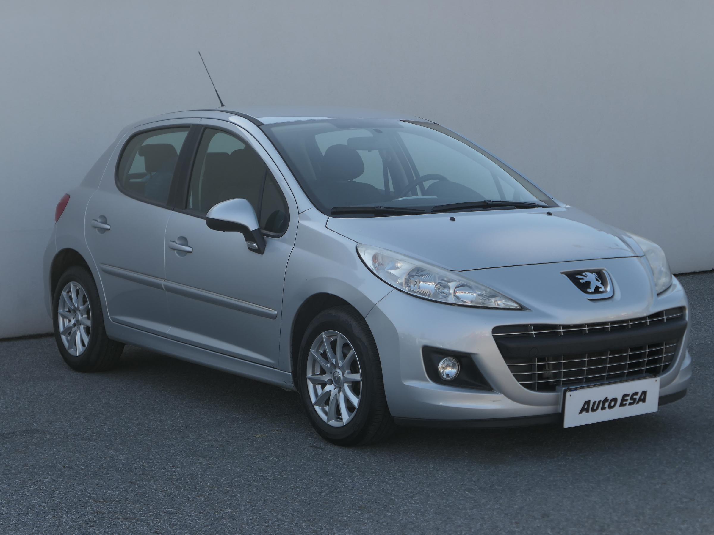 Peugeot 207, 2011 - celkový pohled