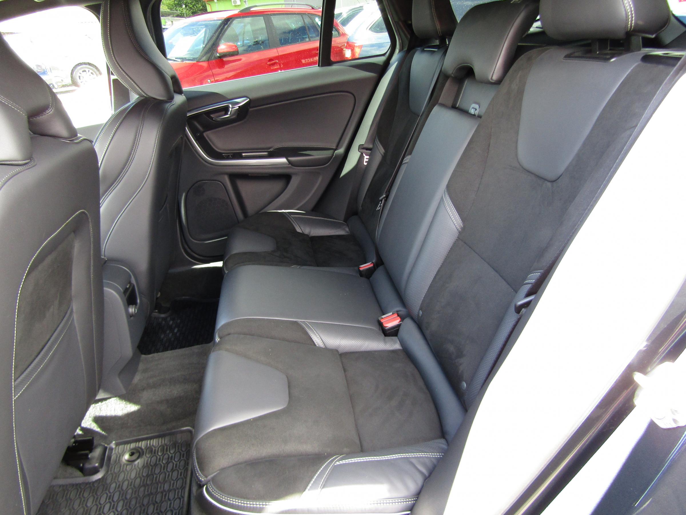 Volvo V60, 2018 - pohled č. 10