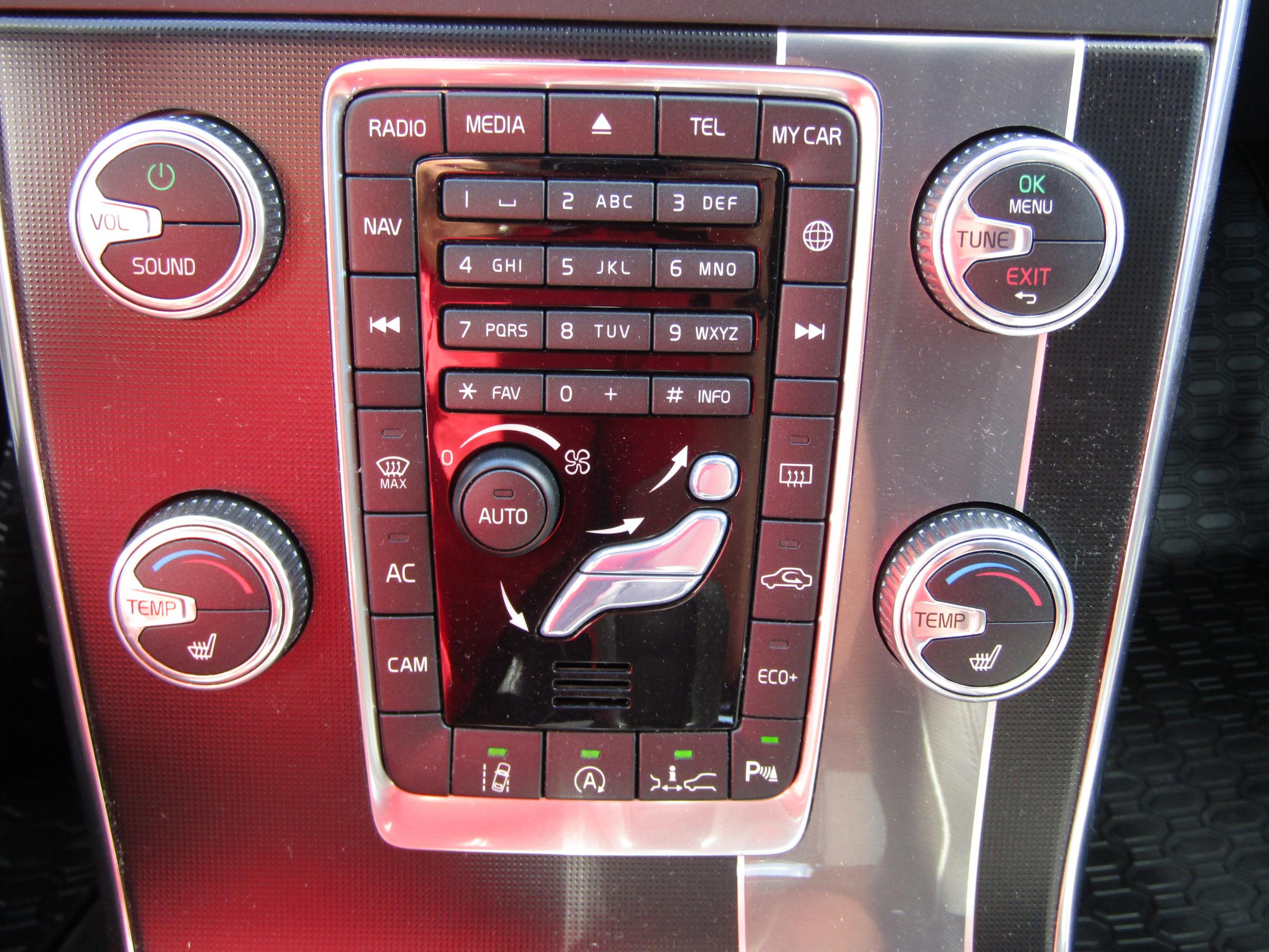 Volvo V60, 2018 - pohled č. 16