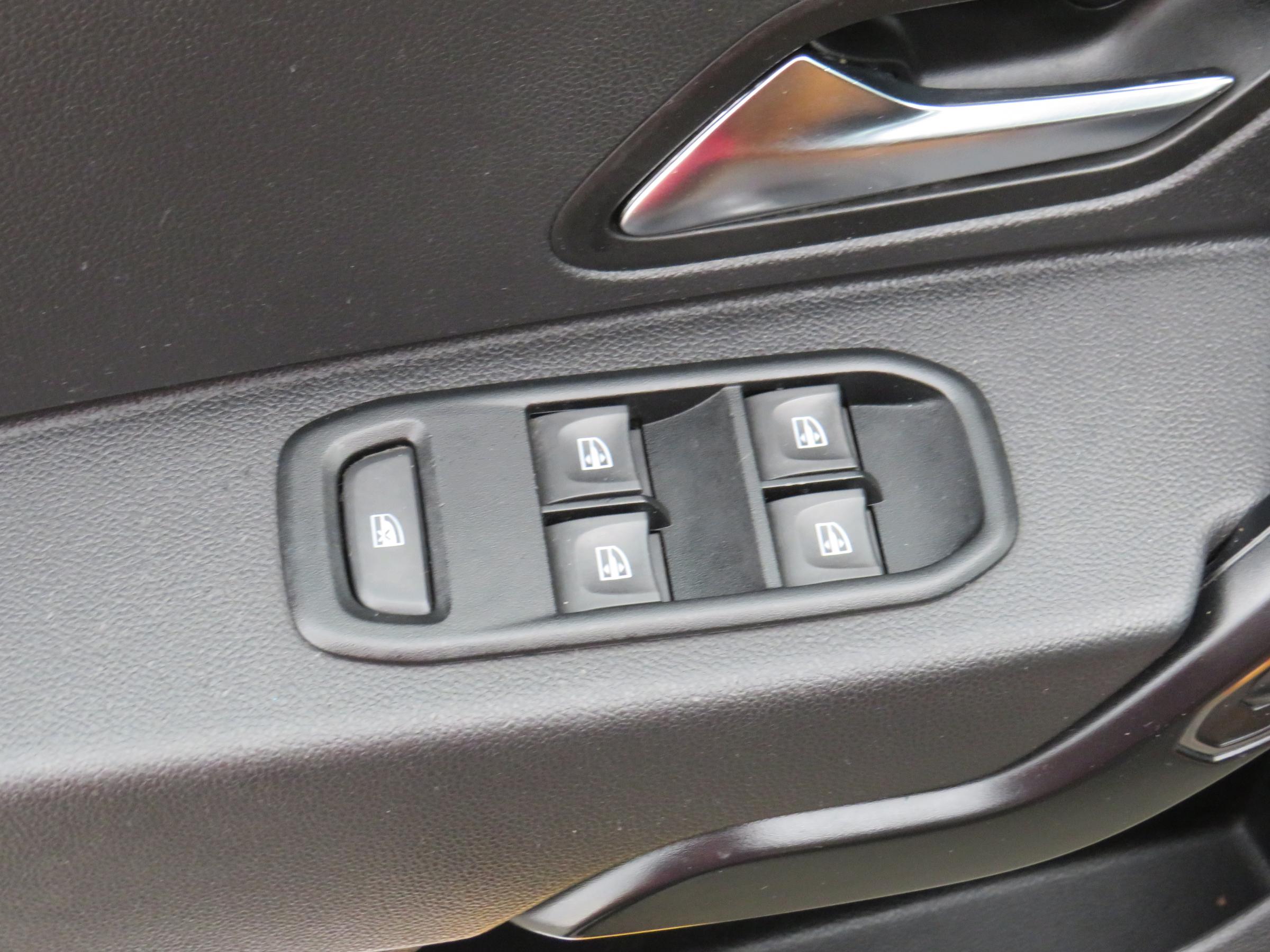 Dacia Duster, 2018 - pohled č. 11