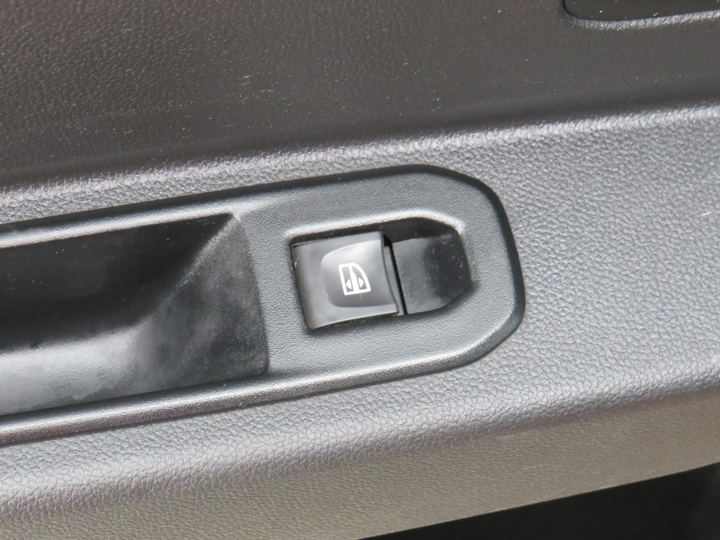 Dacia Duster, 2018 - pohled č. 12