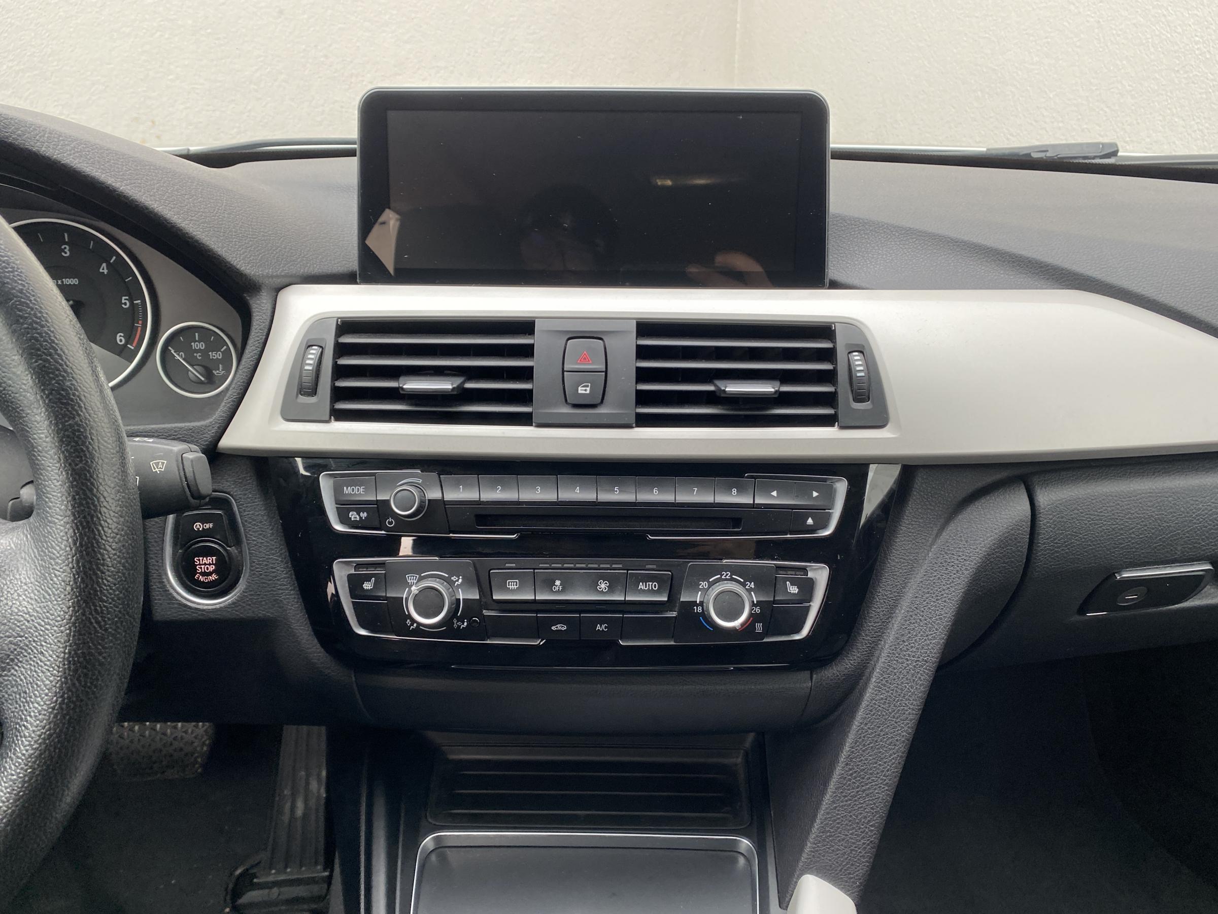 BMW Řada 3, 2016 - pohled č. 12