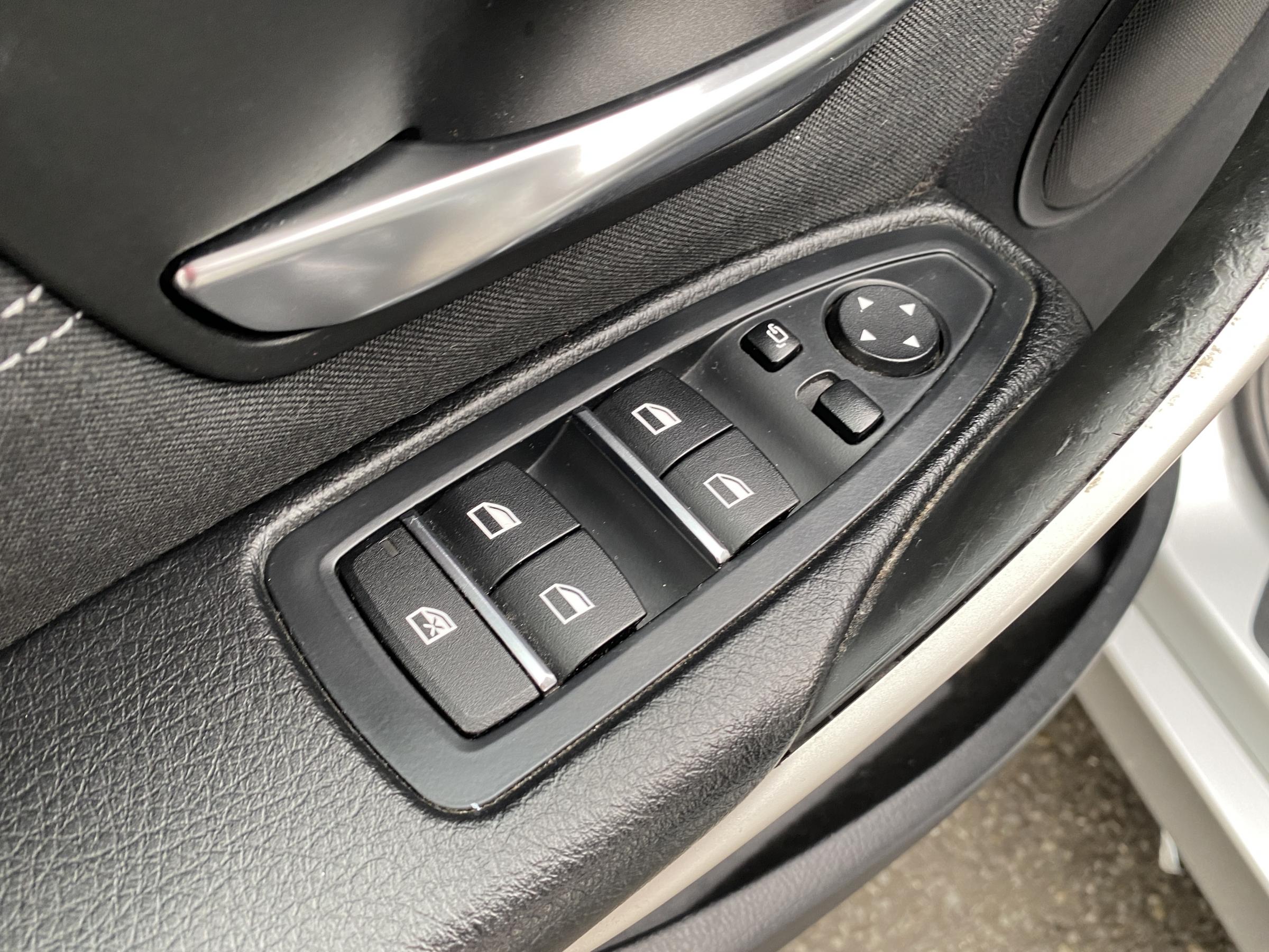 BMW Řada 3, 2016 - pohled č. 13