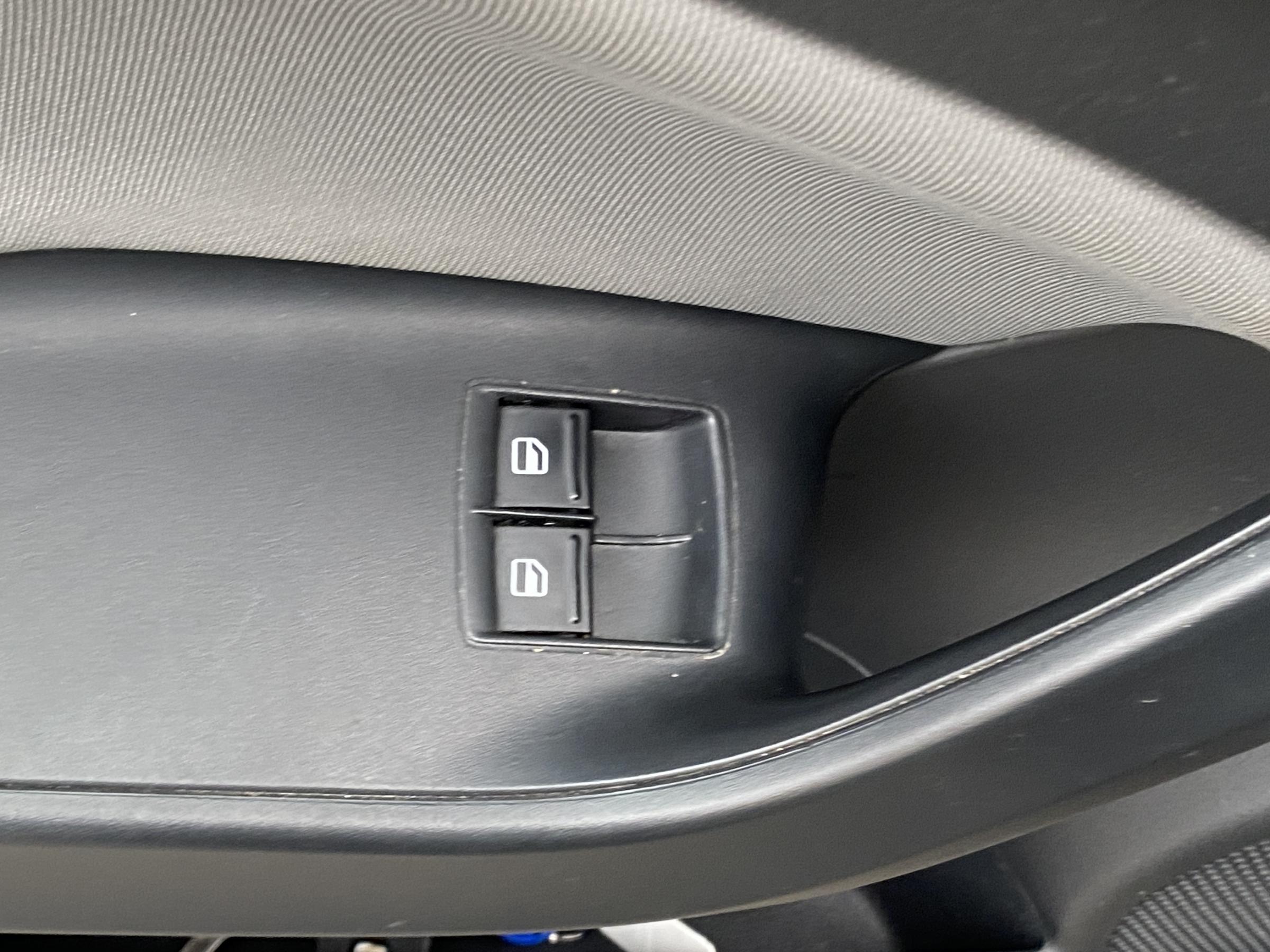 Seat Ibiza, 2014 - pohled č. 11