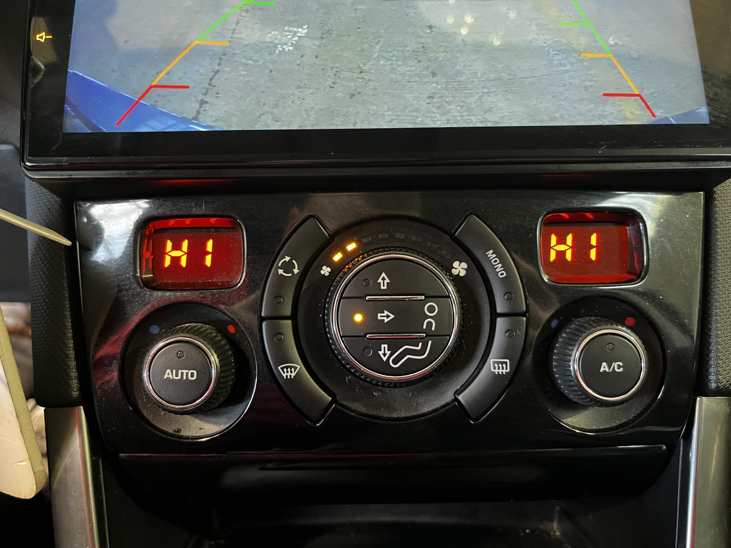 Peugeot 308, 2011 - pohled č. 14