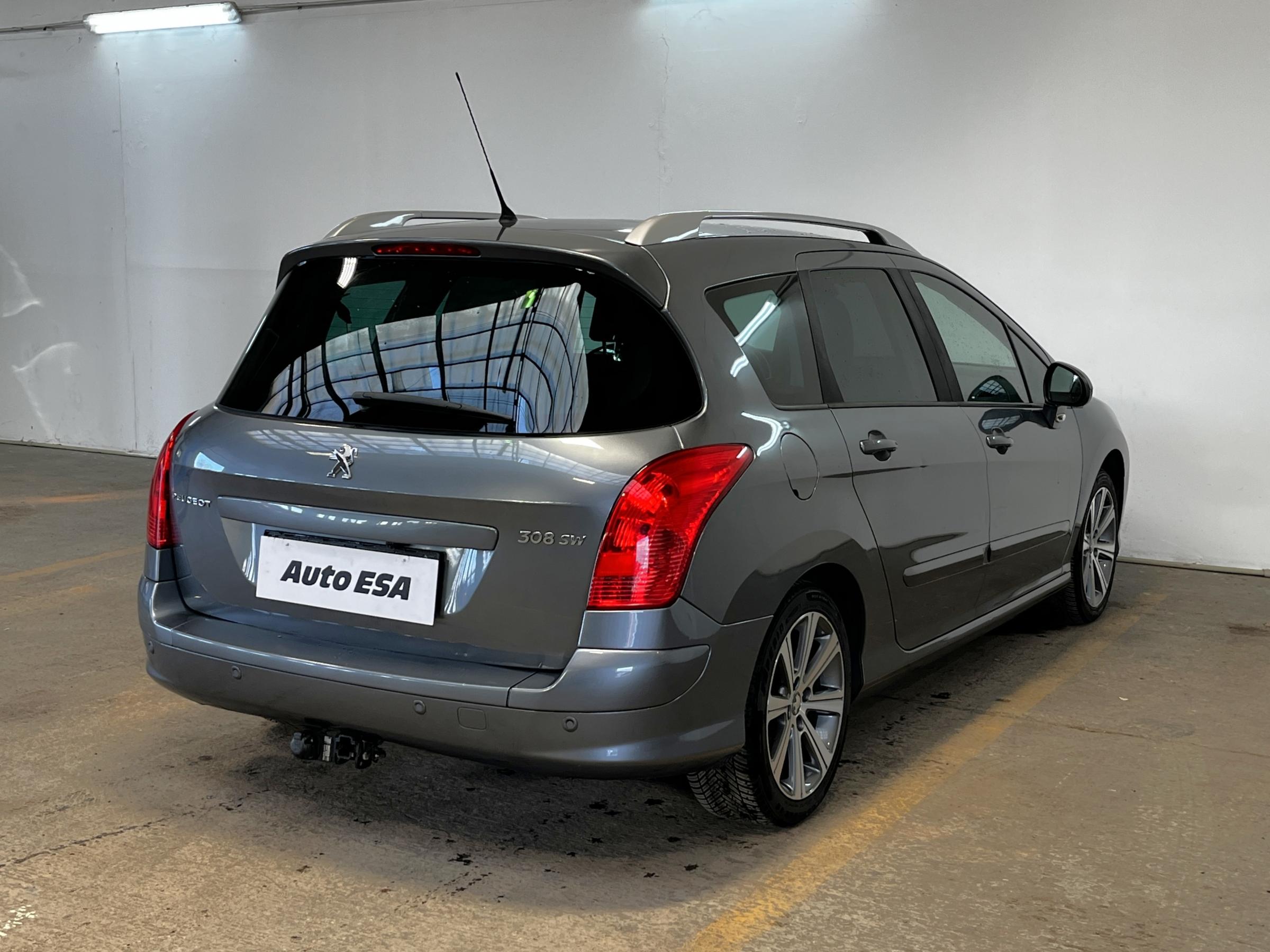 Peugeot 308, 2011 - pohled č. 4