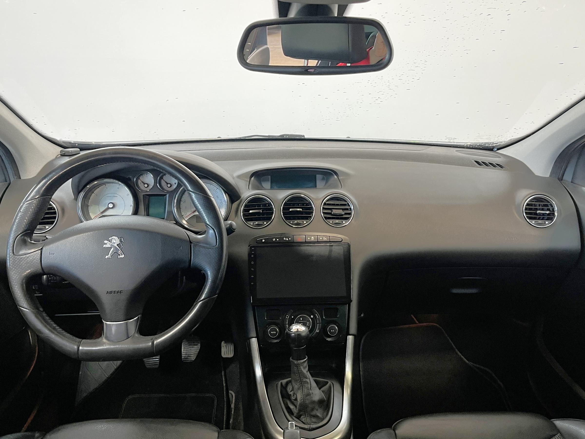 Peugeot 308, 2011 - pohled č. 8