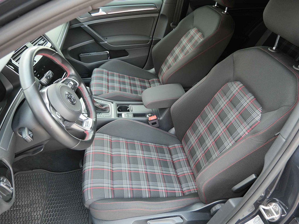 Volkswagen Golf 2.0 TSi GTi