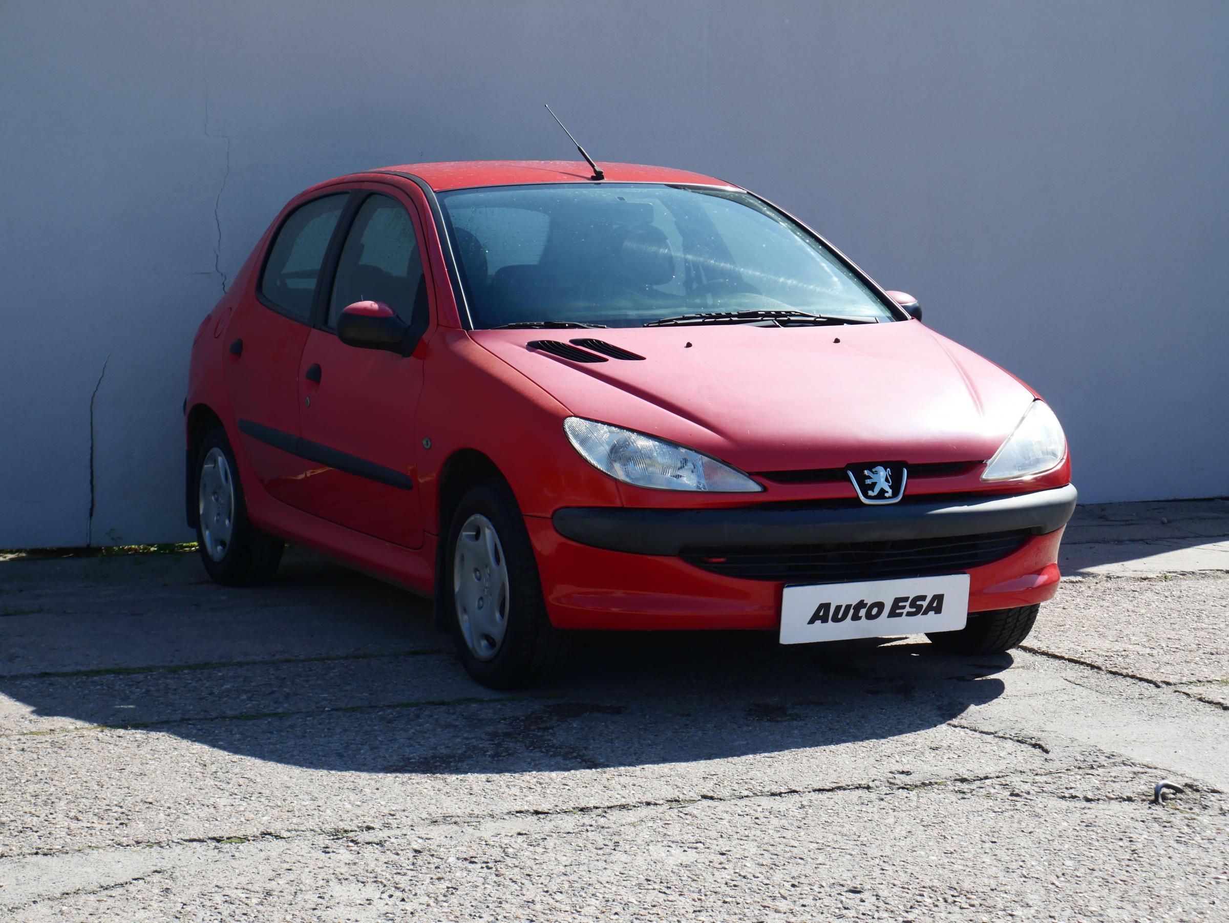 Peugeot 206, 2001