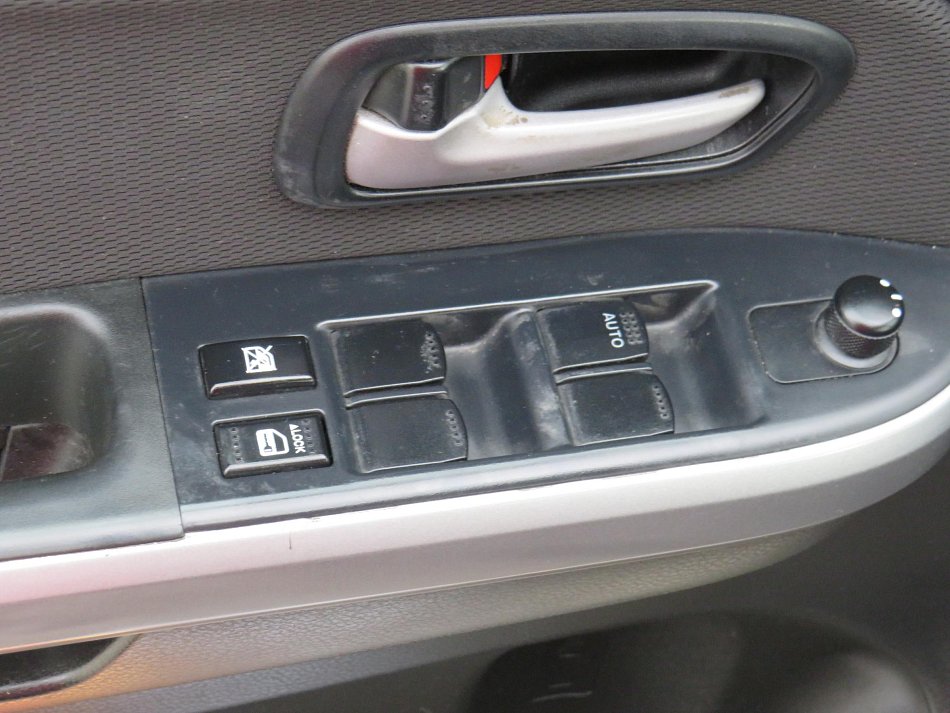 Suzuki Grand Vitara 2.4i  4x4, LPG