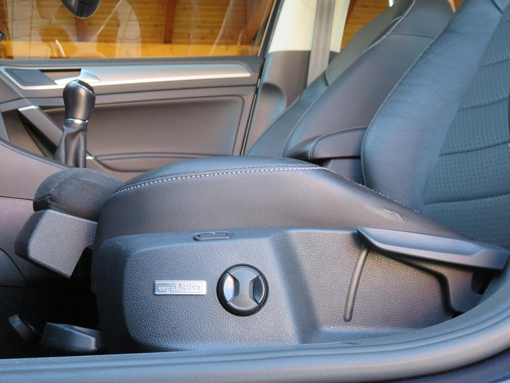 Volkswagen Golf 1.4 R-line