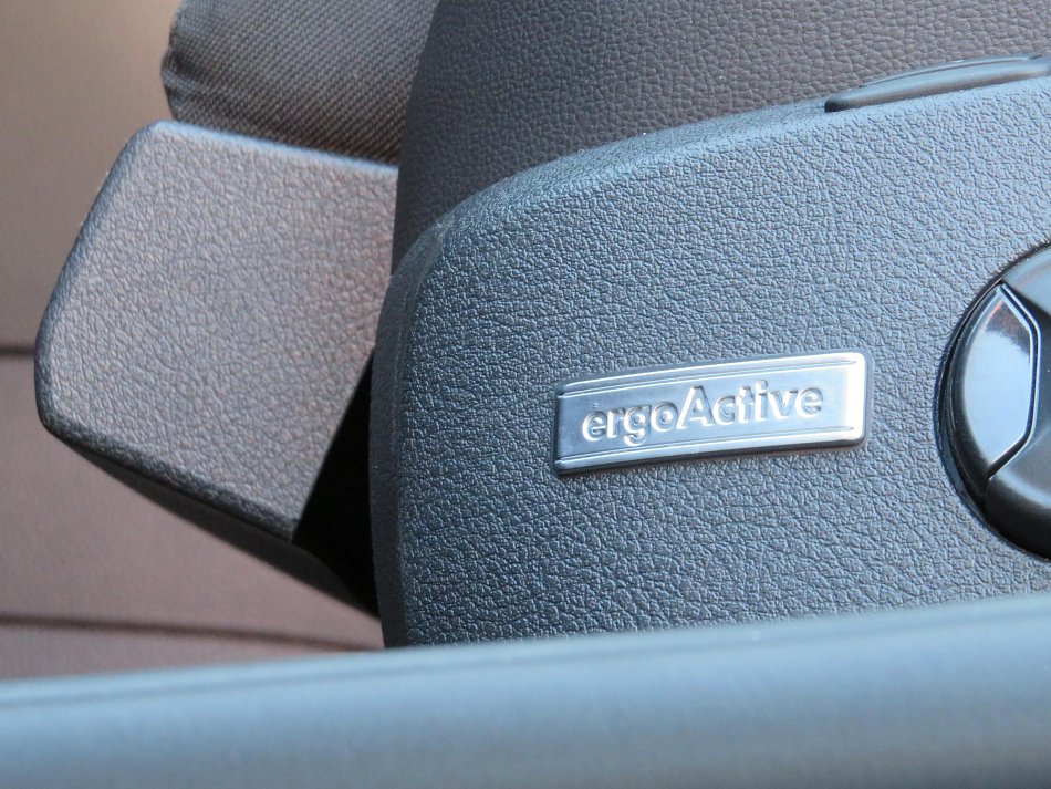 Volkswagen Golf 1.4 R-line