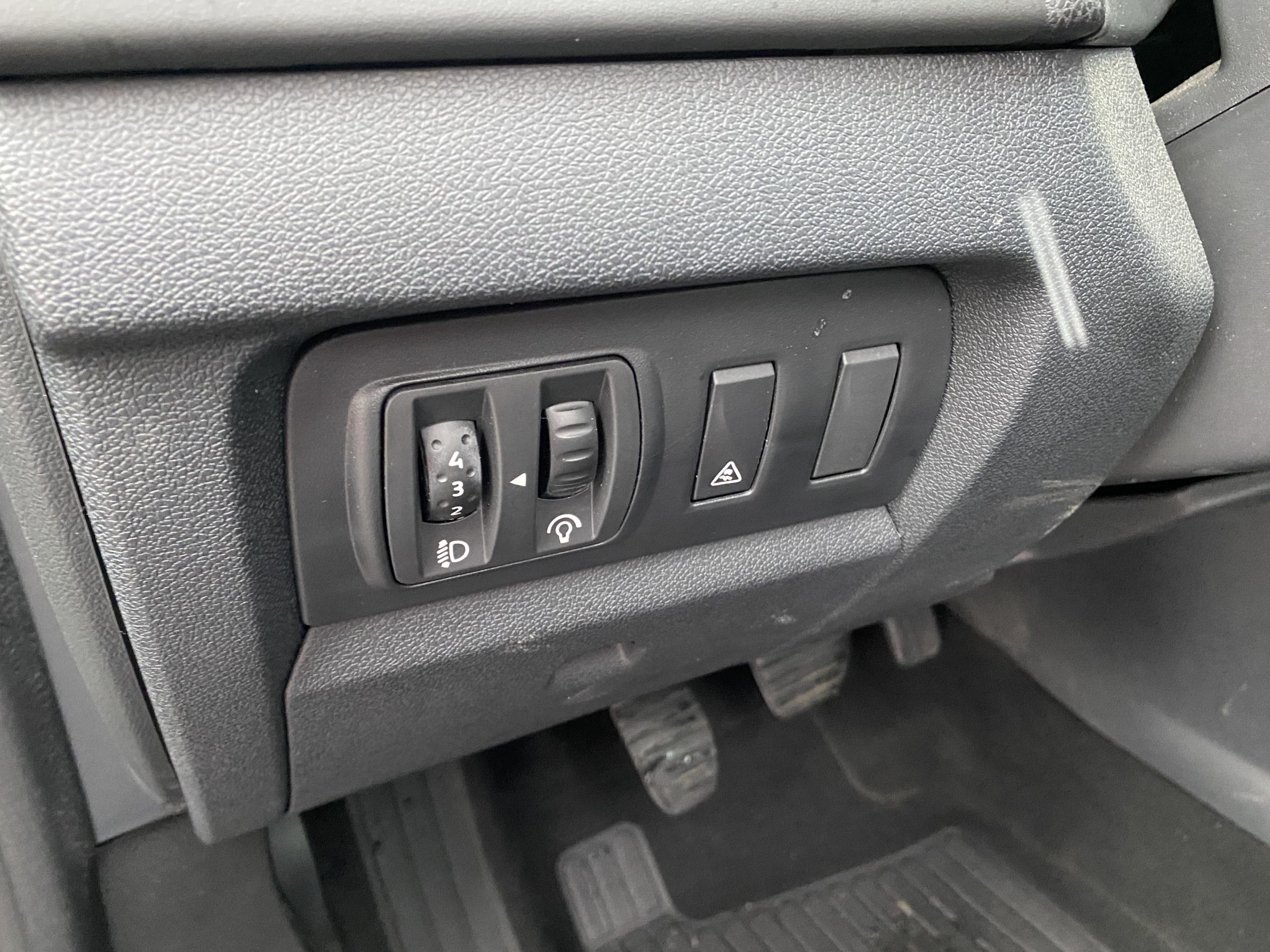 Renault Fluence, 2012 - pohled č. 15