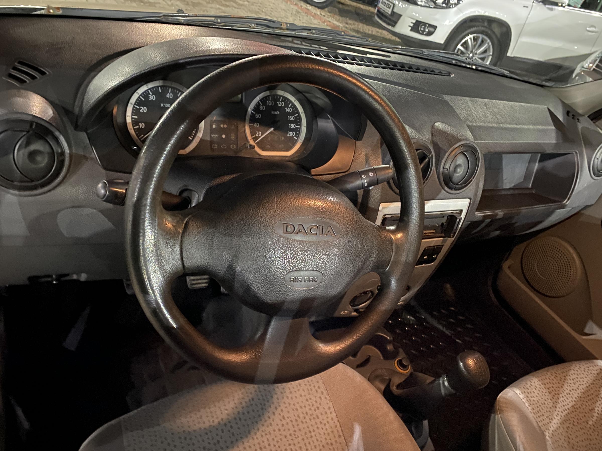 Dacia Logan, 2006 - pohled č. 11