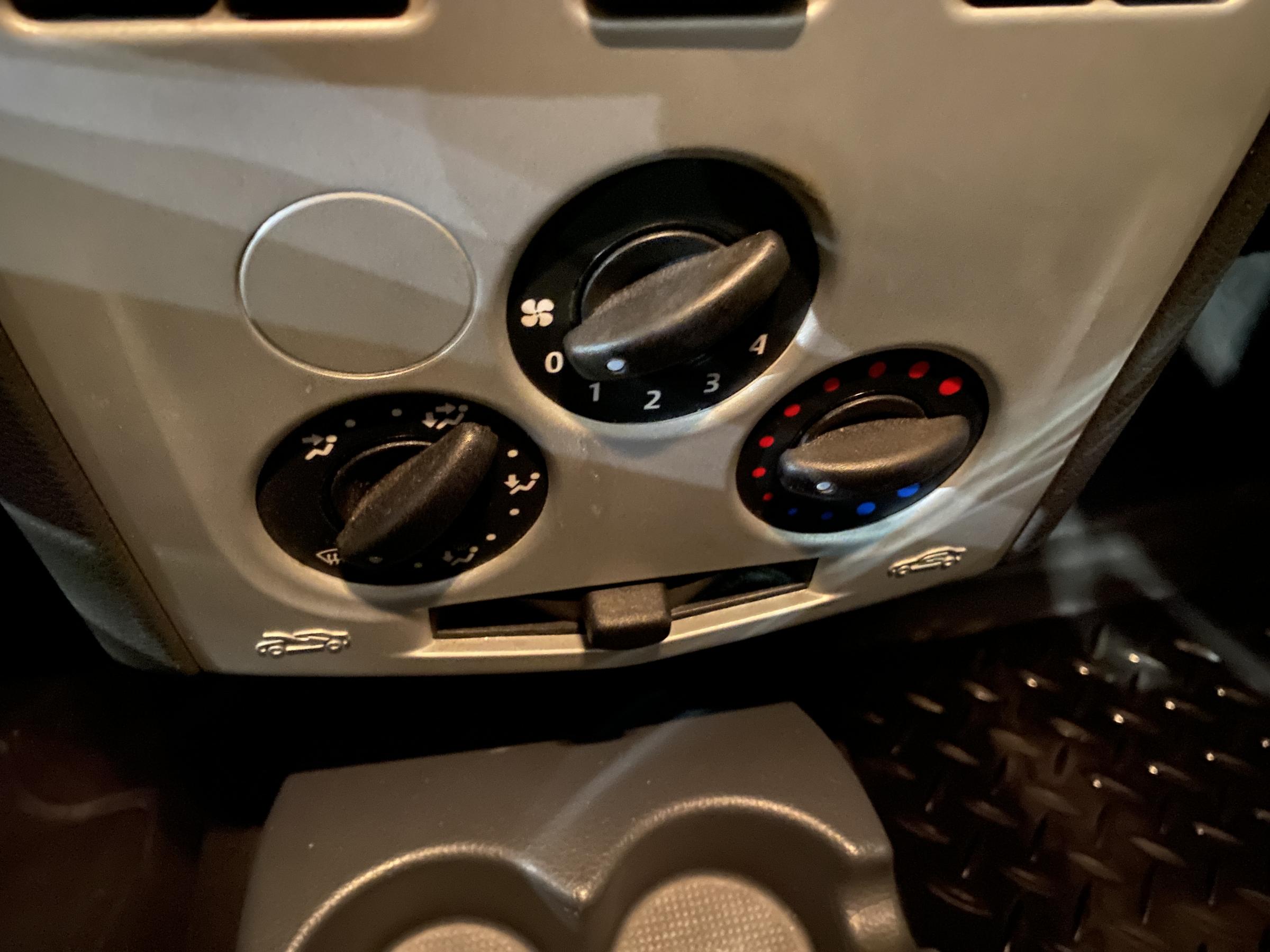 Dacia Logan, 2006 - pohled č. 12