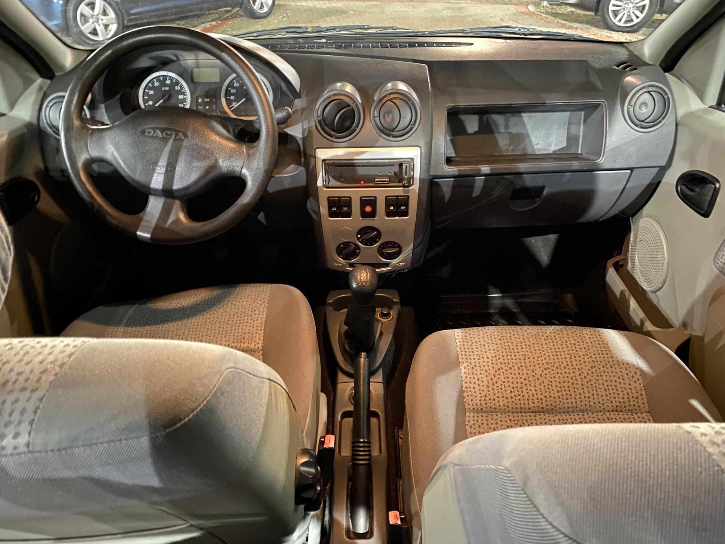 Dacia Logan, 2006 - pohled č. 8