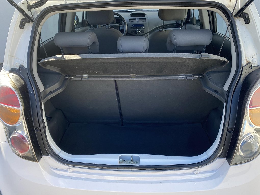 Chevrolet Spark 1.0i 