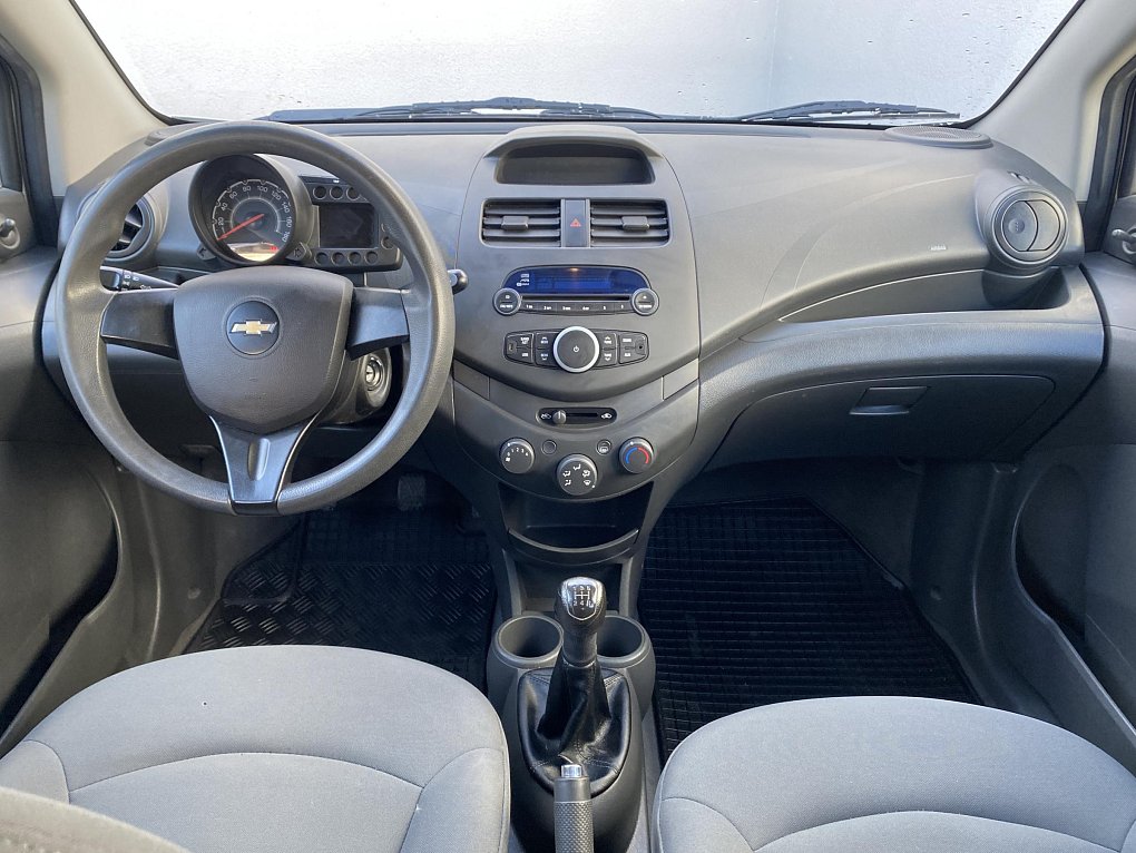 Chevrolet Spark 1.0i 