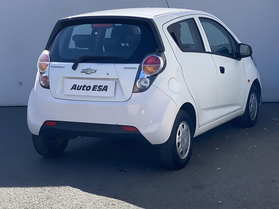 Chevrolet Spark 1.0i 