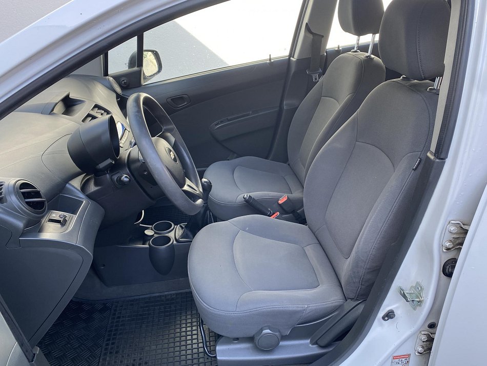 Chevrolet Spark 1.0i 