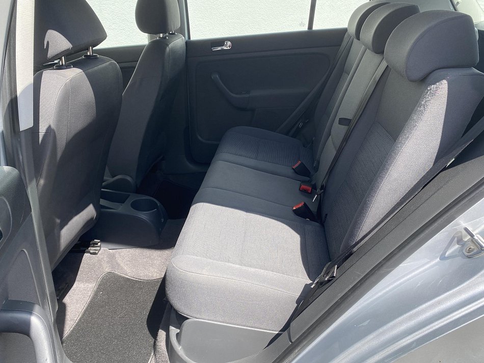 Volkswagen Golf 1.4i 16V 