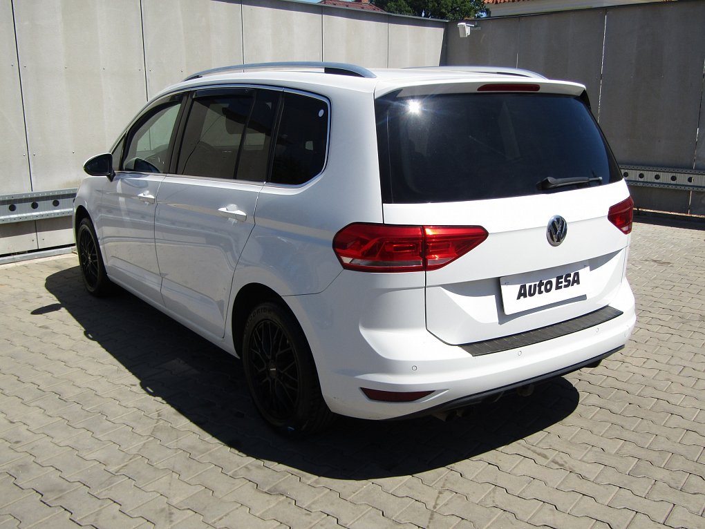 Volkswagen Touran 2.0 TDi 