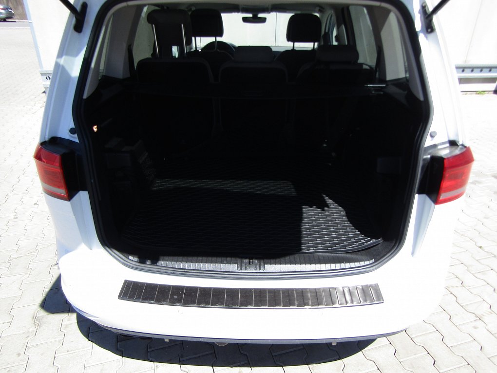 Volkswagen Touran 2.0 TDi 