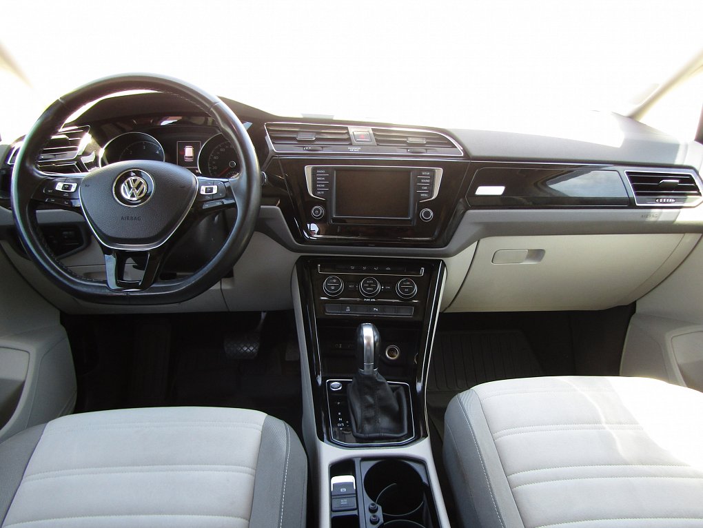 Volkswagen Touran 2.0 TDi 