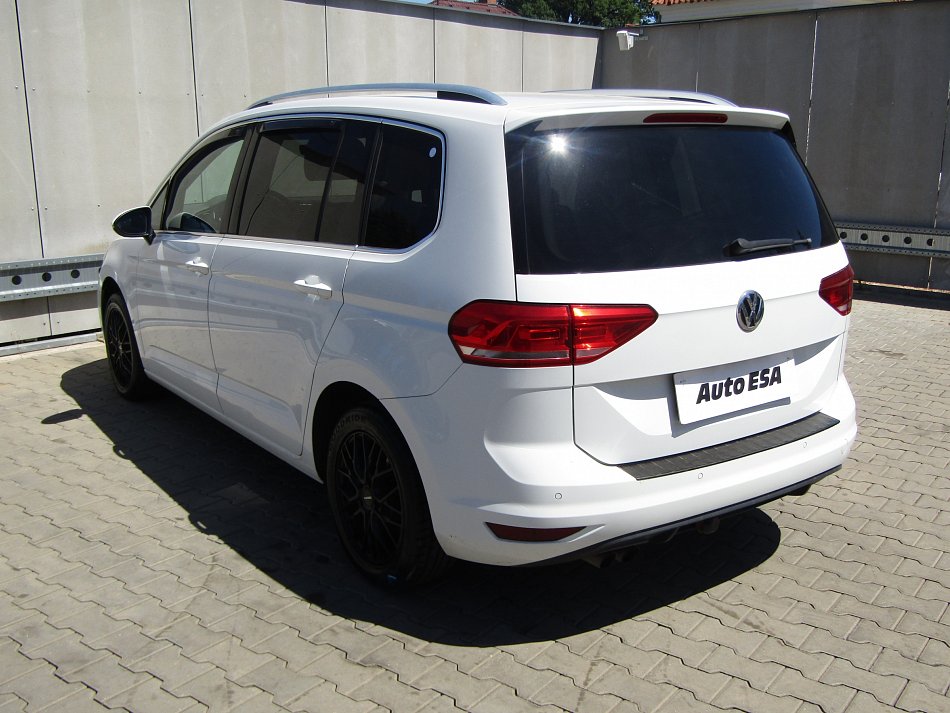 Volkswagen Touran 2.0 TDi 