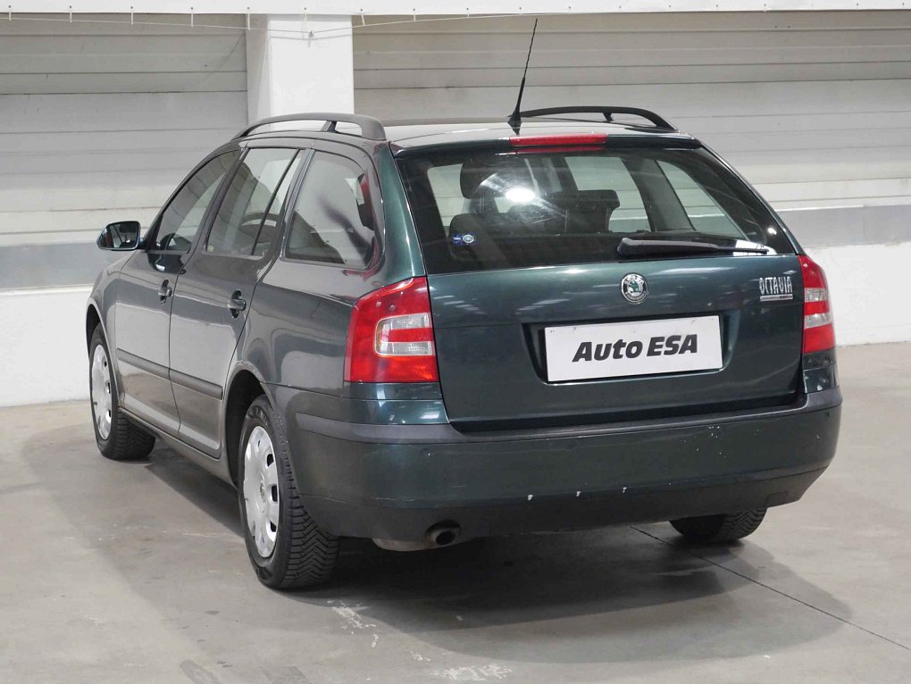 Škoda Octavia II 1.6i Ambiente