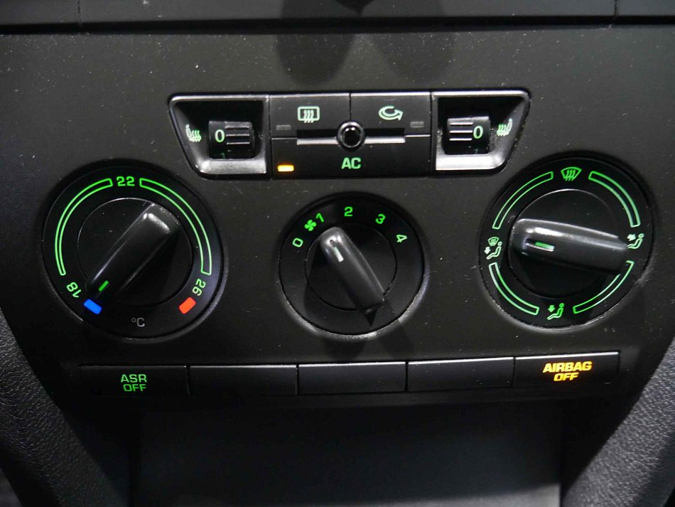 Škoda Octavia II 1.6i Ambiente