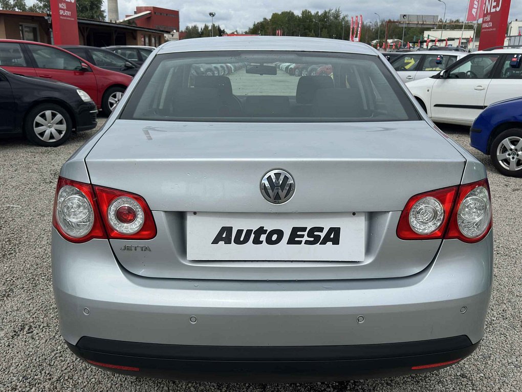 Volkswagen Jetta 1.6i 