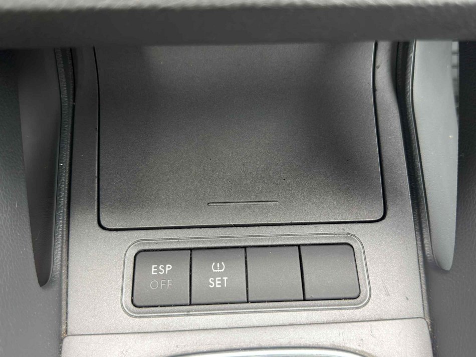 Volkswagen Jetta 1.6i 