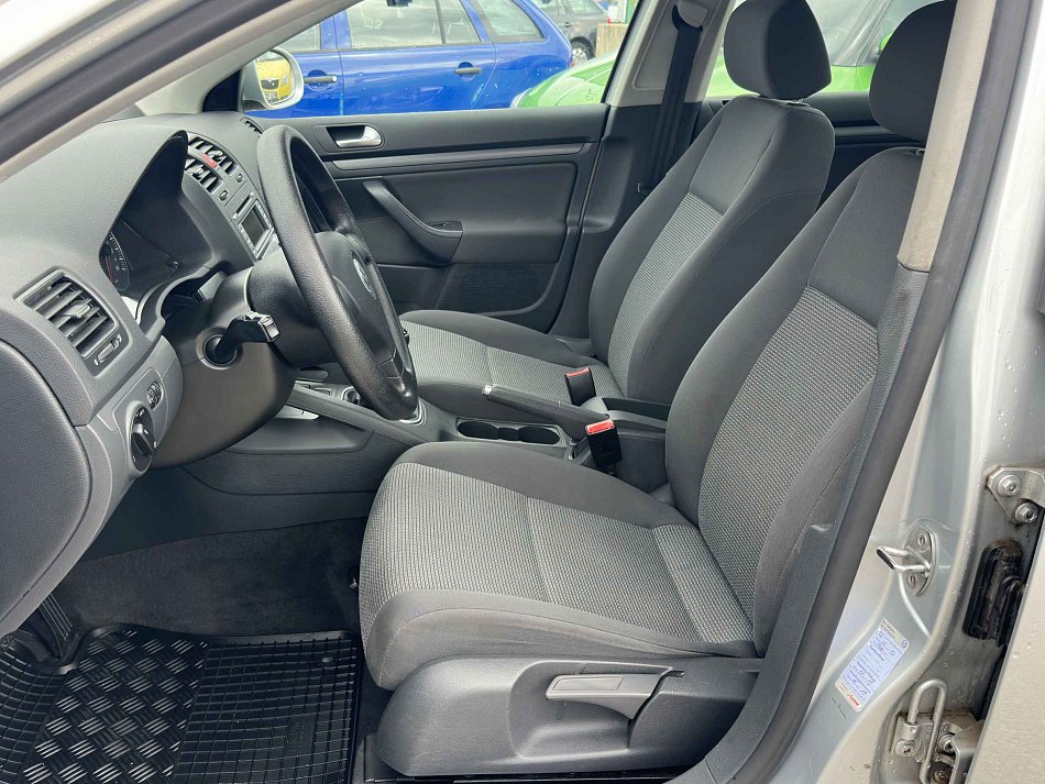 Volkswagen Jetta 1.6i 