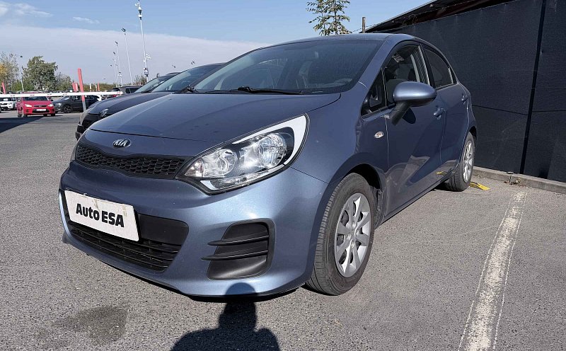 Kia Rio 1.3i 