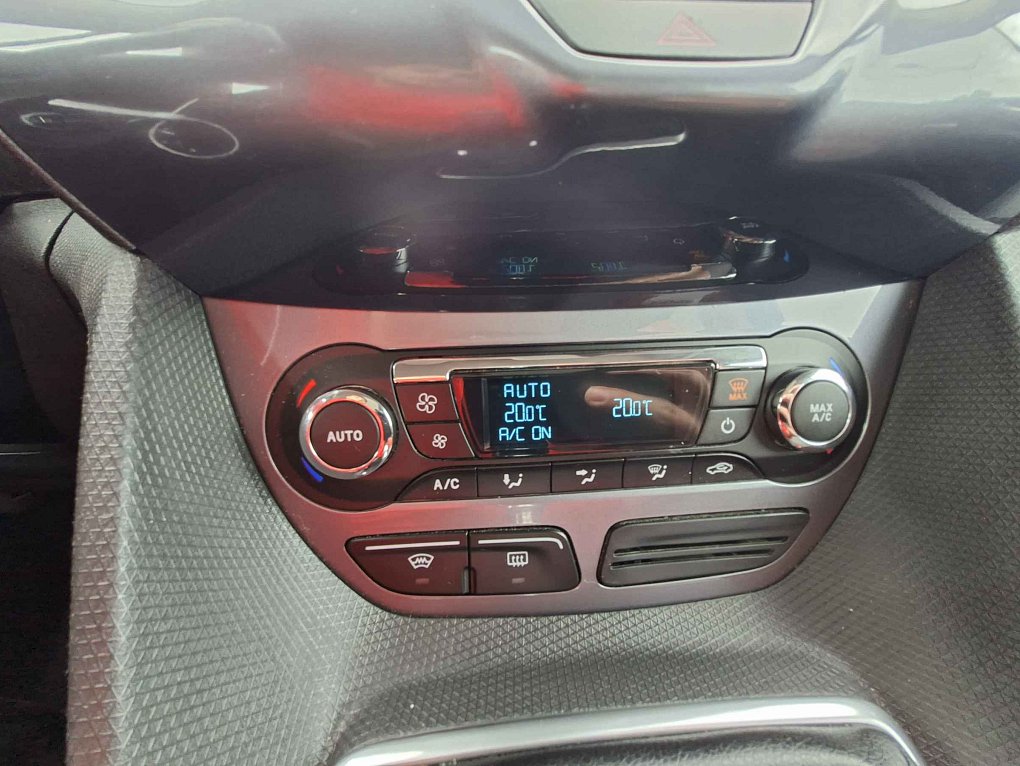 Ford Tourneo Connect 1.6TDCi Titanium MAXi 7míst